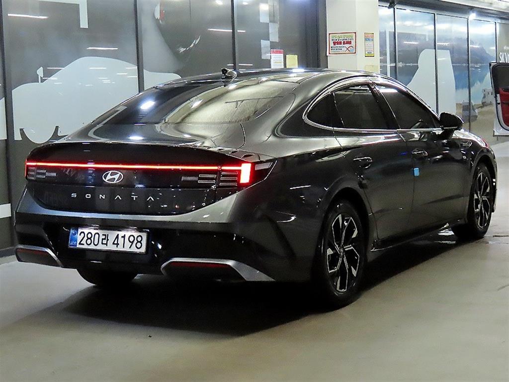 HYUNDAI Sonata - Vista 6