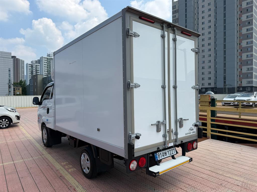 Small Truck Normal Box(High Deck) - Vista 2