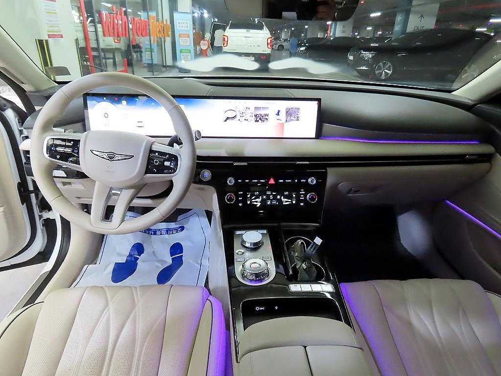 Genesis G80 - Vista 12