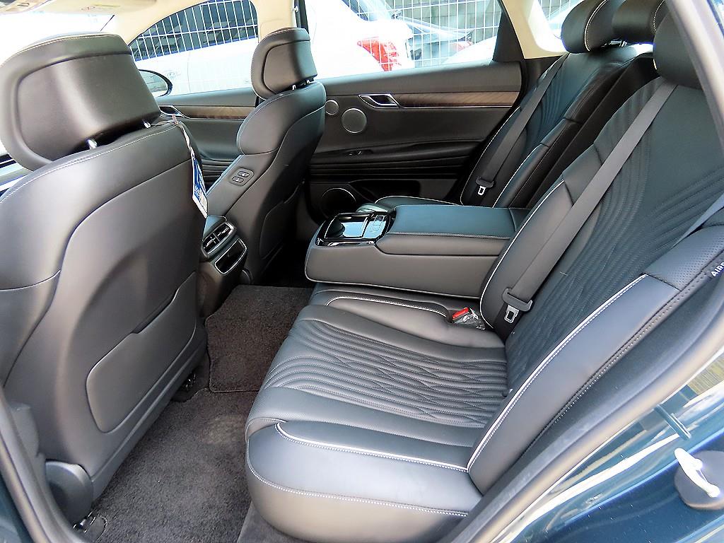 Genesis G80 - Vista 8