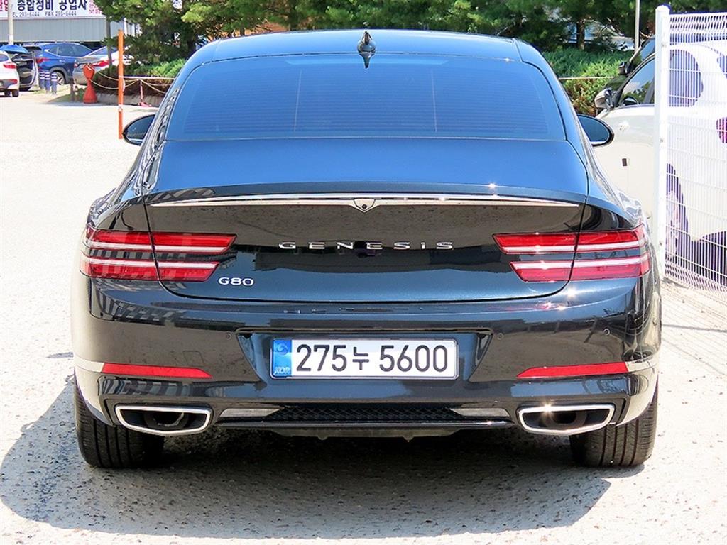 Genesis G80 - Vista 6