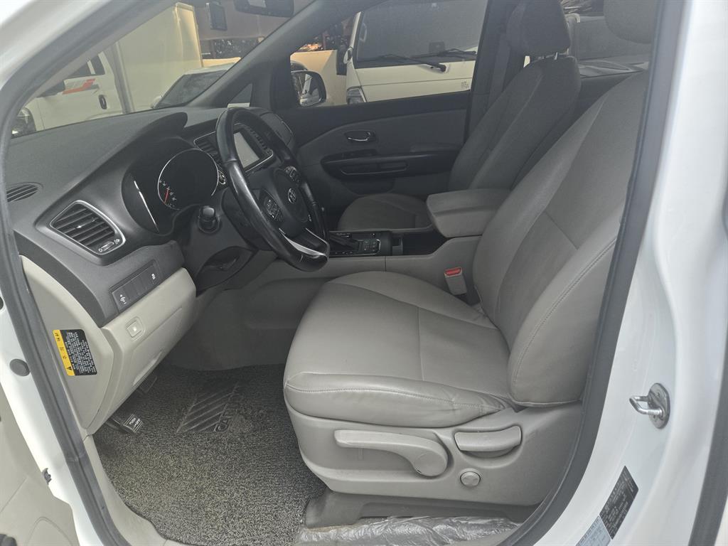 KIA Carnival 2018 Blanco - Importación desde Corea - HF Imports Iquique - Foto 15