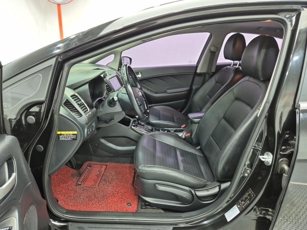 KIA K3 2015 Negro - Importación desde Corea - HF Imports Iquique - Foto 13