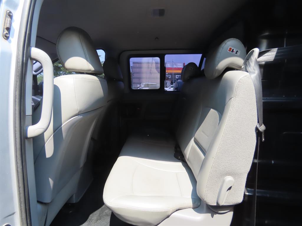 HYUNDAI Starex - Vista 8