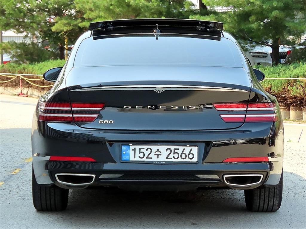 Genesis G80 - Vista 6