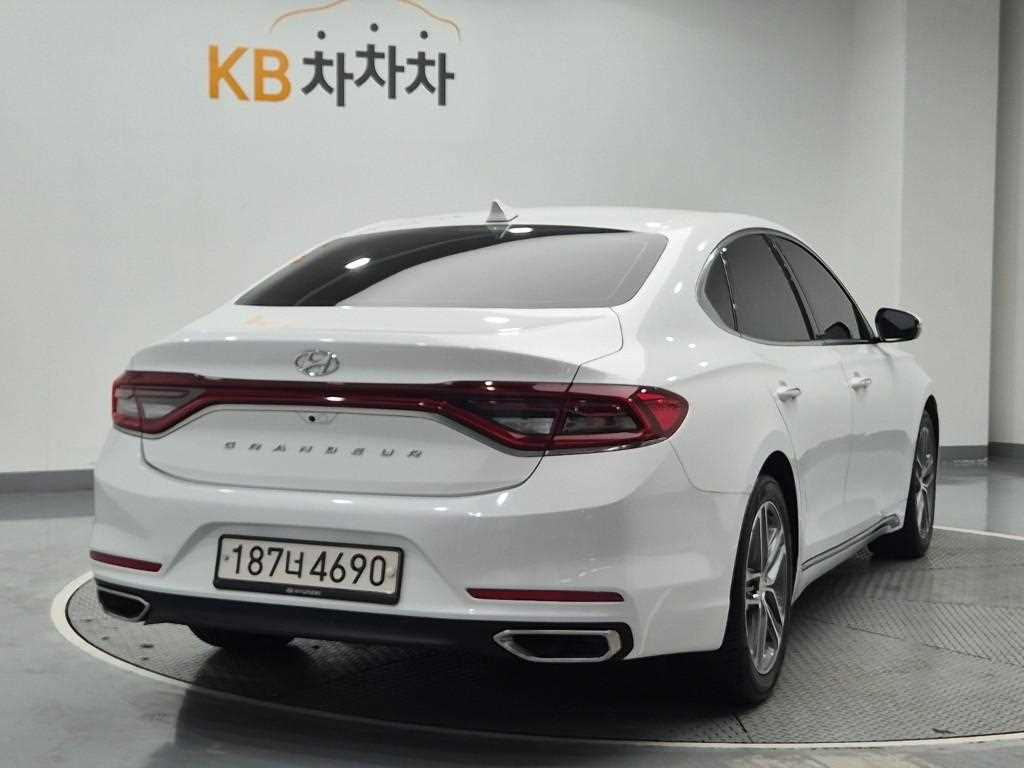 HYUNDAI Grandeur - Vista 3