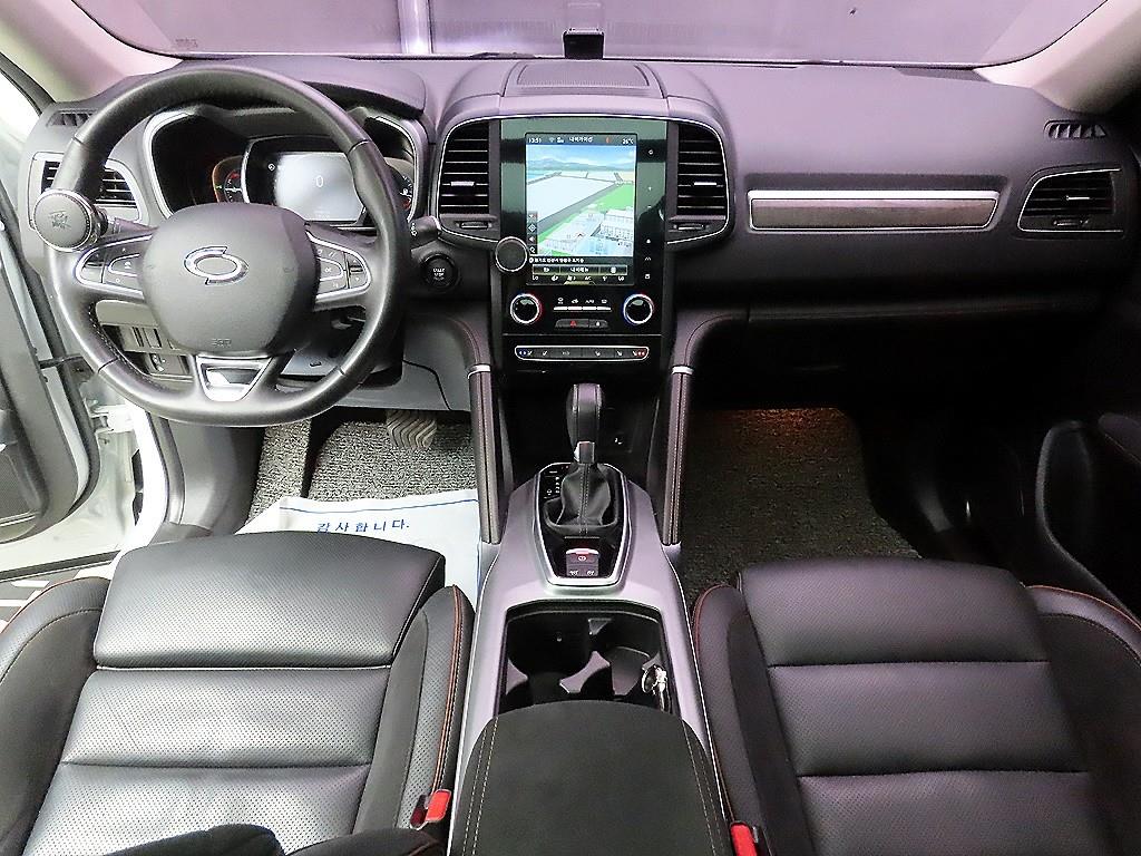 SAMSUNG QM6 - Vista 9