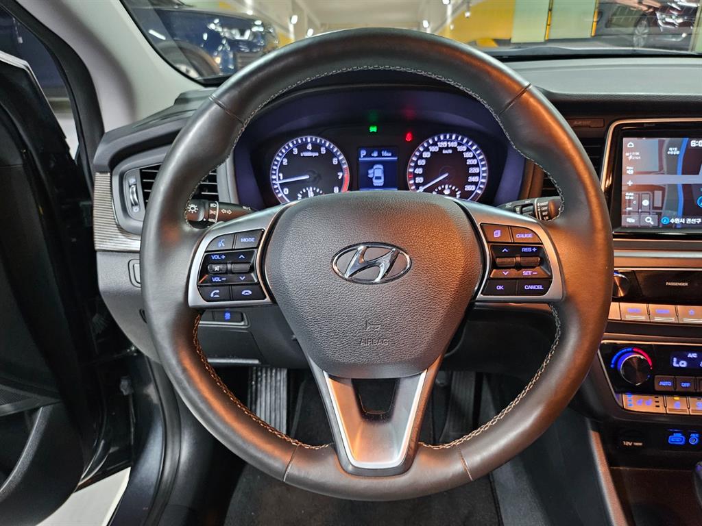 HYUNDAI Sonata - Vista 12