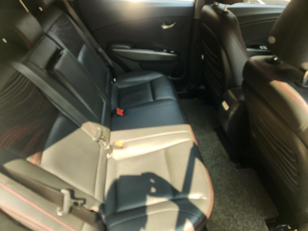 Ssangyong Tivoli - Vista 6