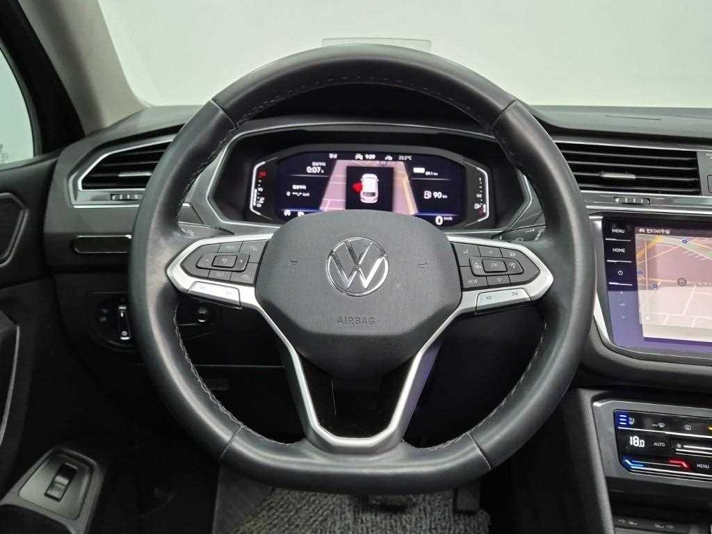 Volkswagen Tiguan - Vista 11