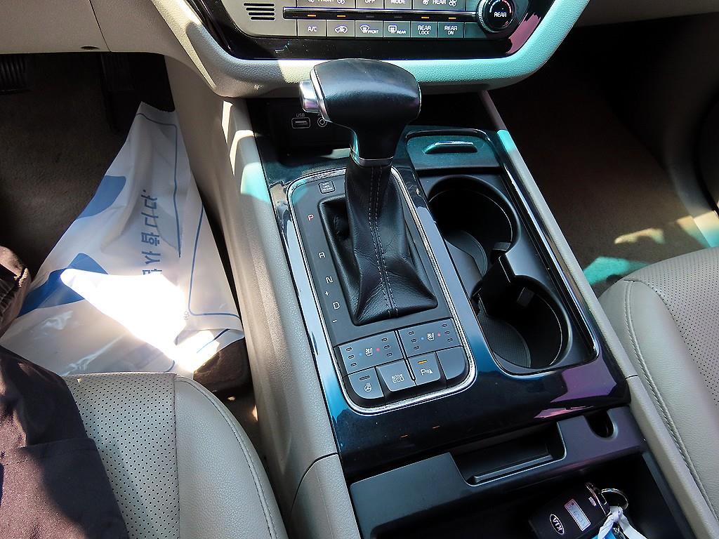 KIA Carnival 2018 - Importación desde Corea - HF Imports Iquique - Foto 13