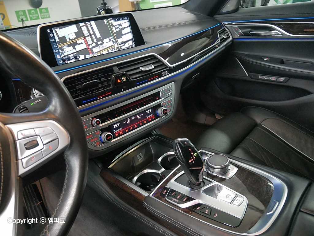 BMW 7 Series - Vista 11