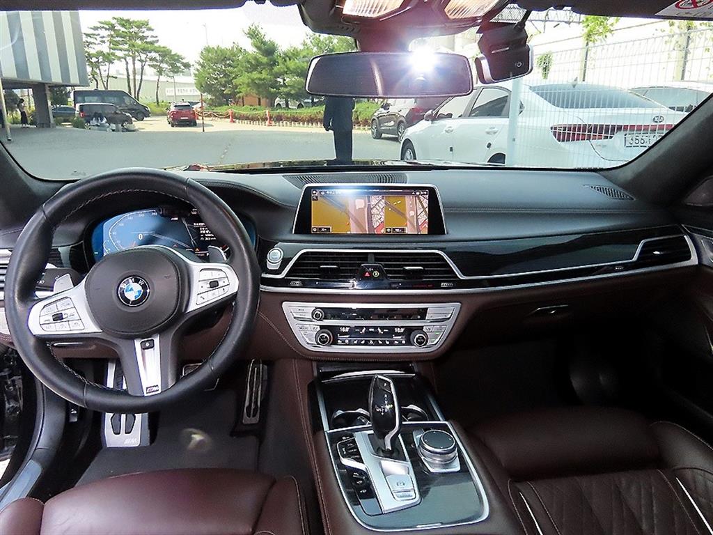 BMW 7 Series - Vista 9