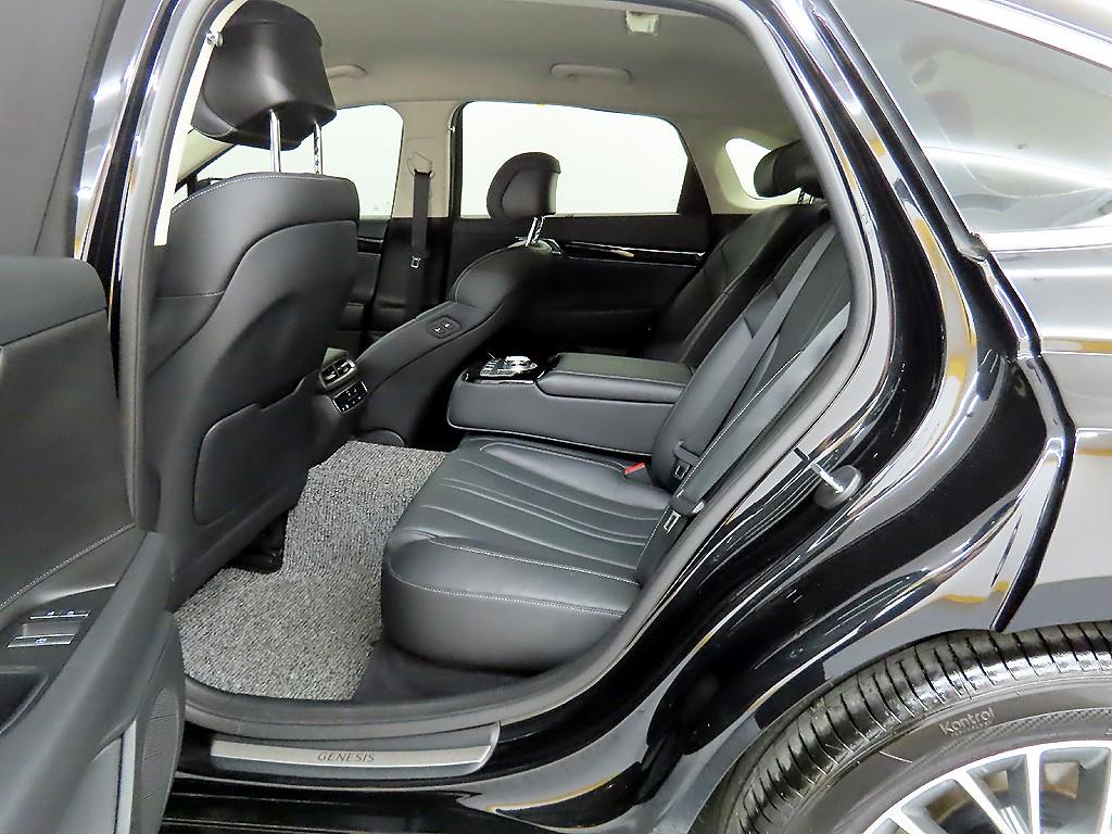 Genesis G80 - Vista 8