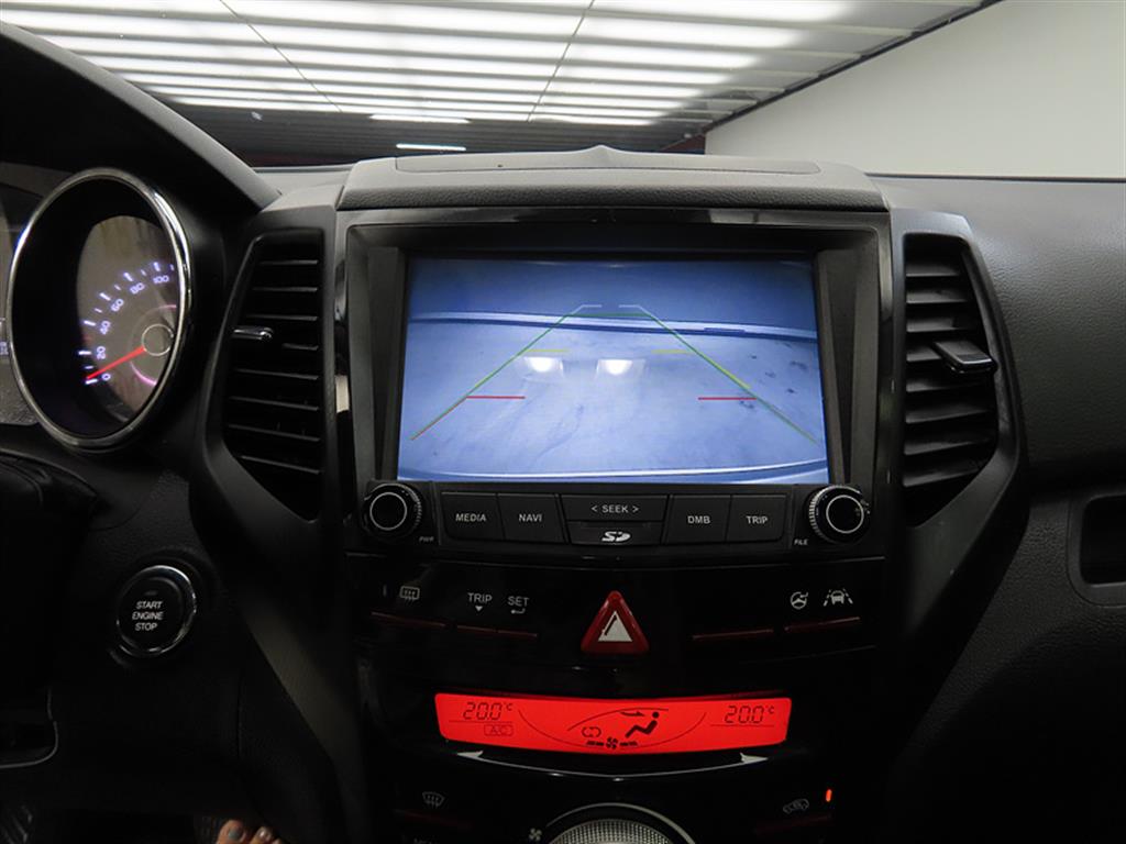Ssangyong Tivoli 2017 Blanco - Importación desde Corea - HF Imports Iquique - Foto 16