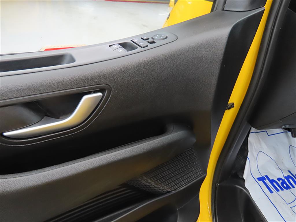 HYUNDAI Staria 2022 Amarillo - Importación desde Corea - HF Imports Iquique - Foto 15