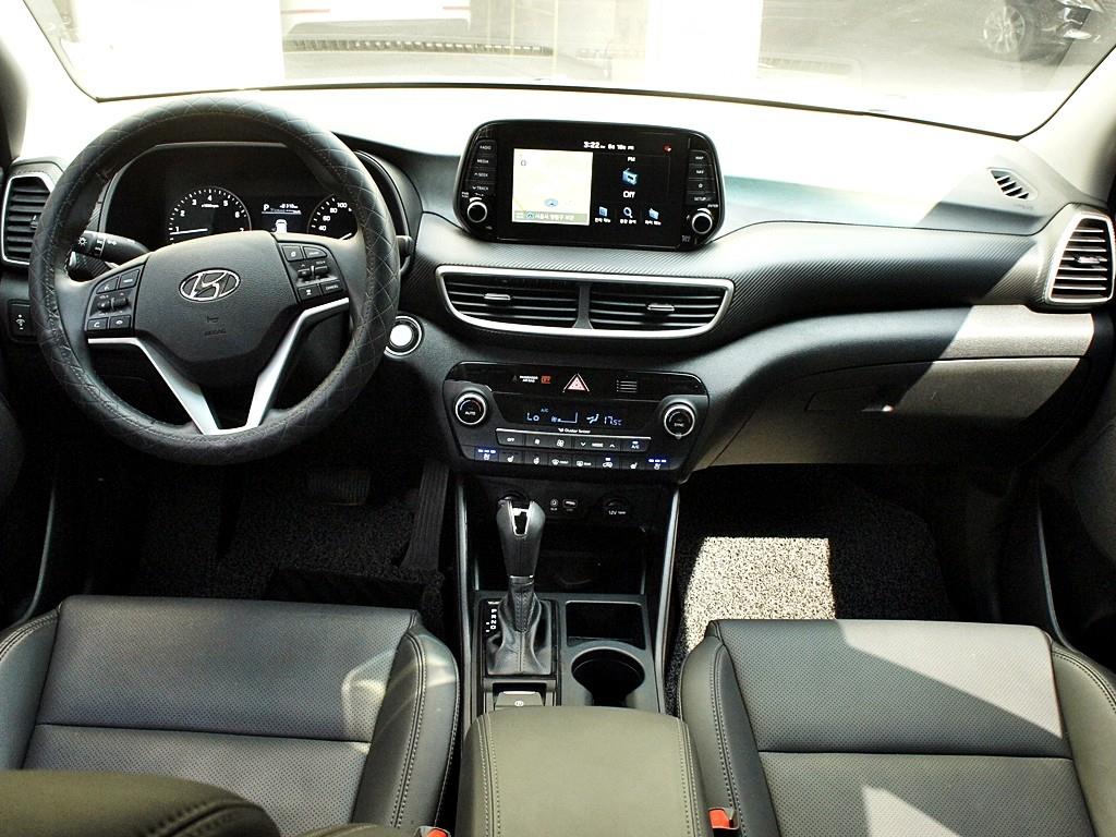 HYUNDAI Tucson - Vista 9