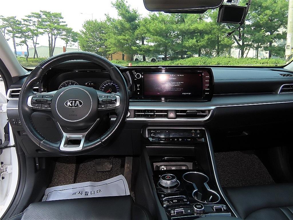 KIA K5 - Vista 9