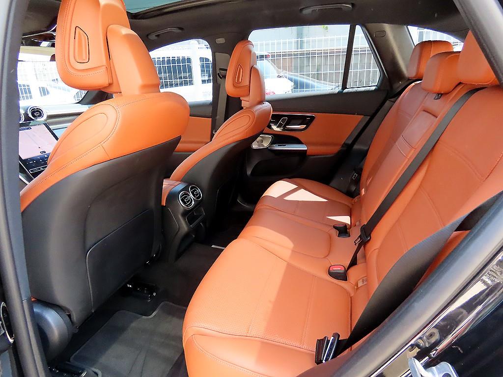 Mercedes Benz GLC Class - Vista 8
