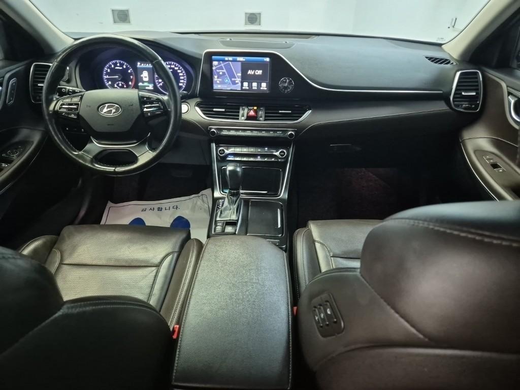 HYUNDAI Grandeur - Vista 7