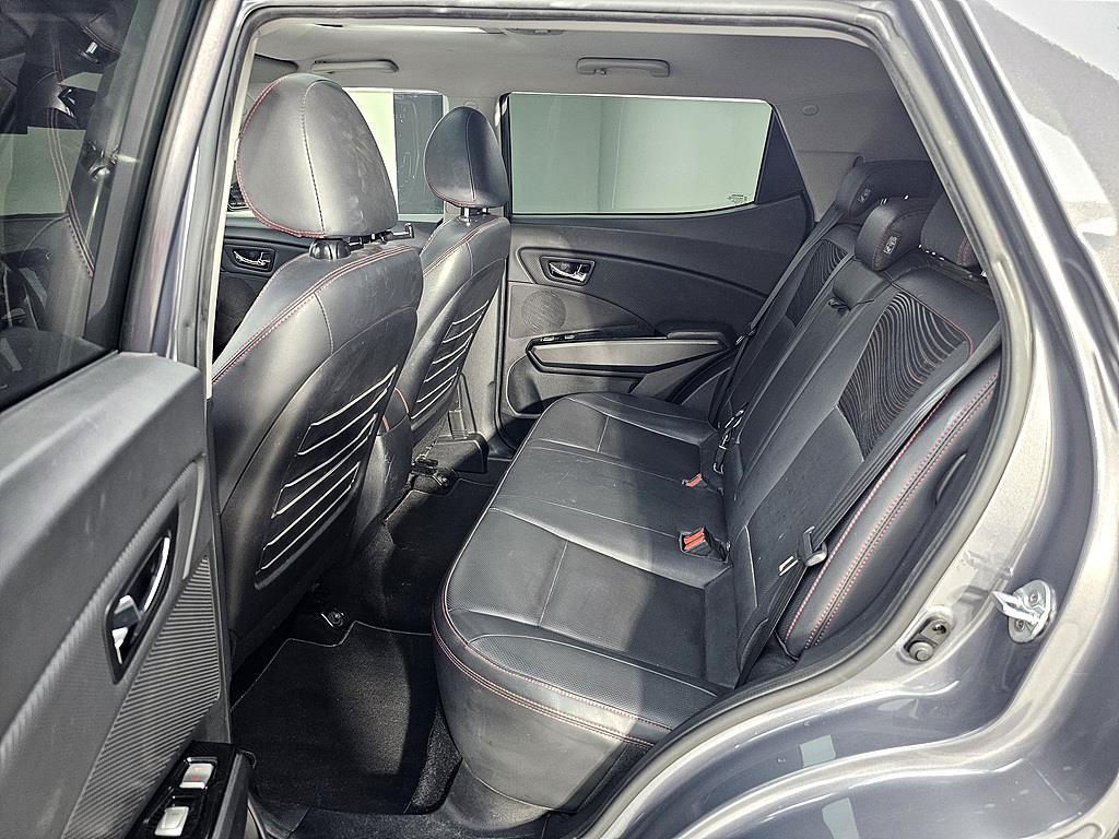 Ssangyong Tivoli - Vista 11