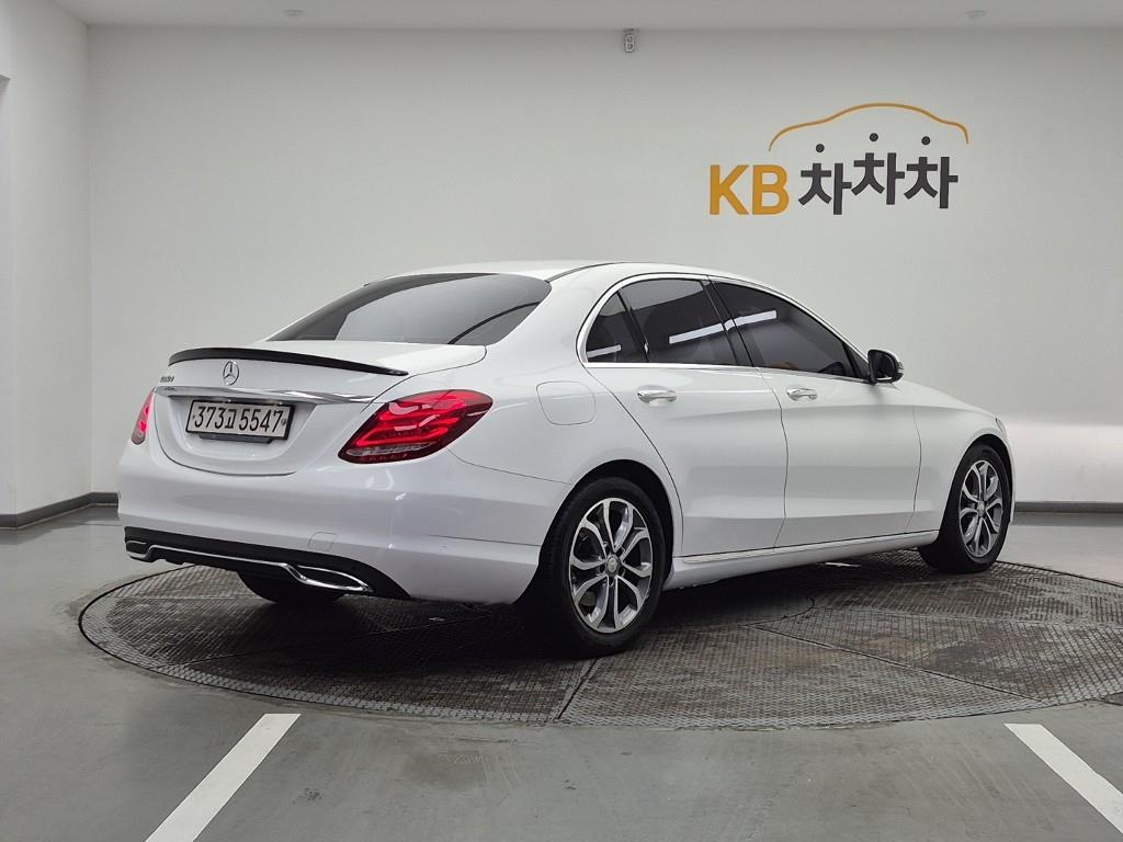 Mercedes Benz C Class - Vista 6
