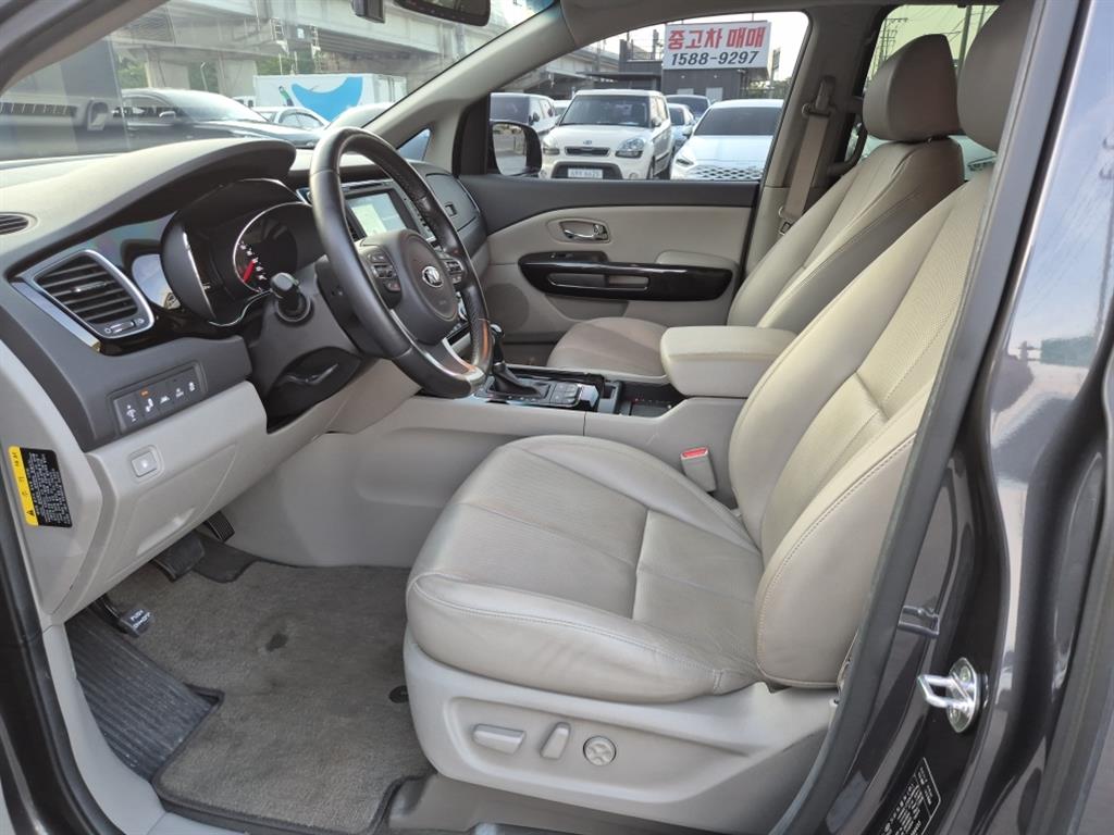KIA Carnival 2015 Gris - Importación desde Corea - HF Imports Iquique - Foto 18