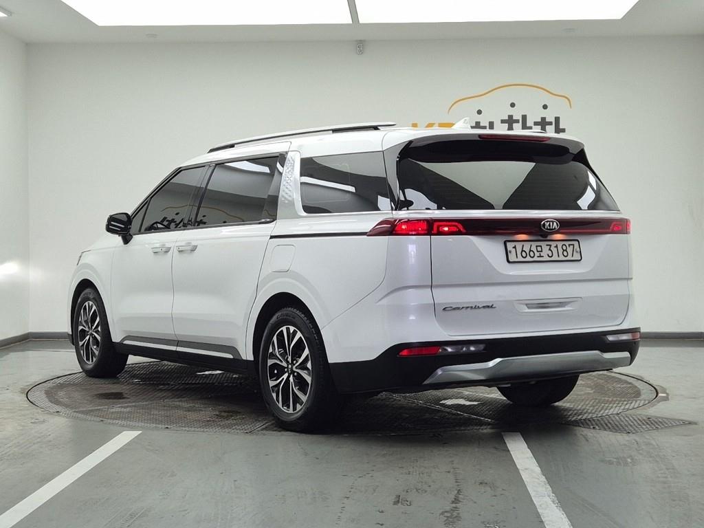 KIA Carnival - Vista 3