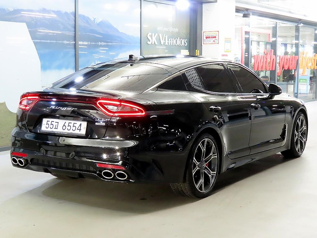 KIA Stinger - Vista 6