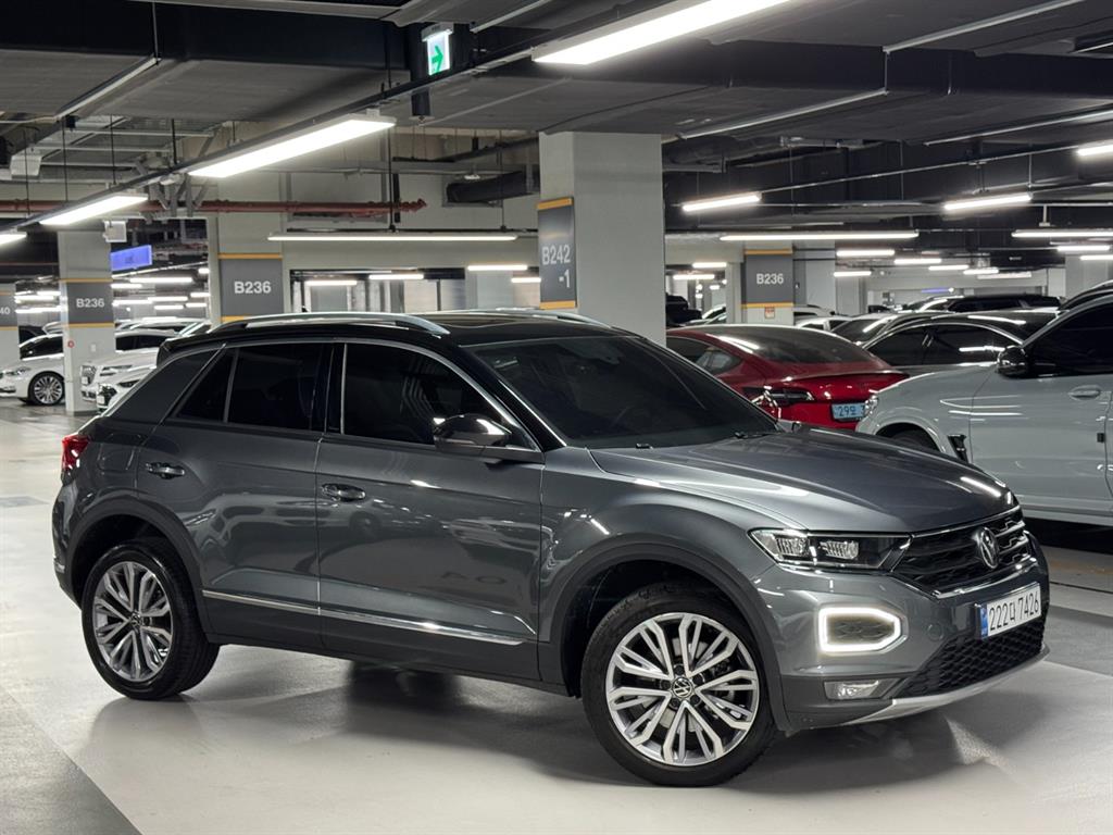 Volkswagen T-Roc 2022 Gris - Importación desde Corea - HF Imports Iquique - Foto 15