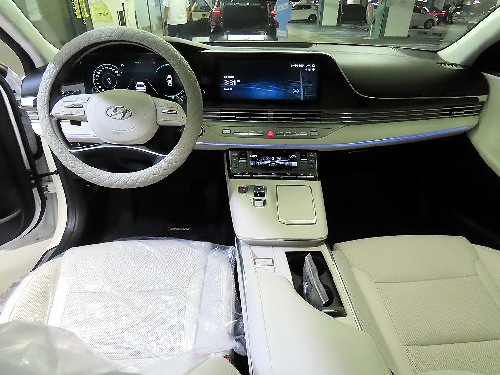HYUNDAI Grandeur - Vista 12