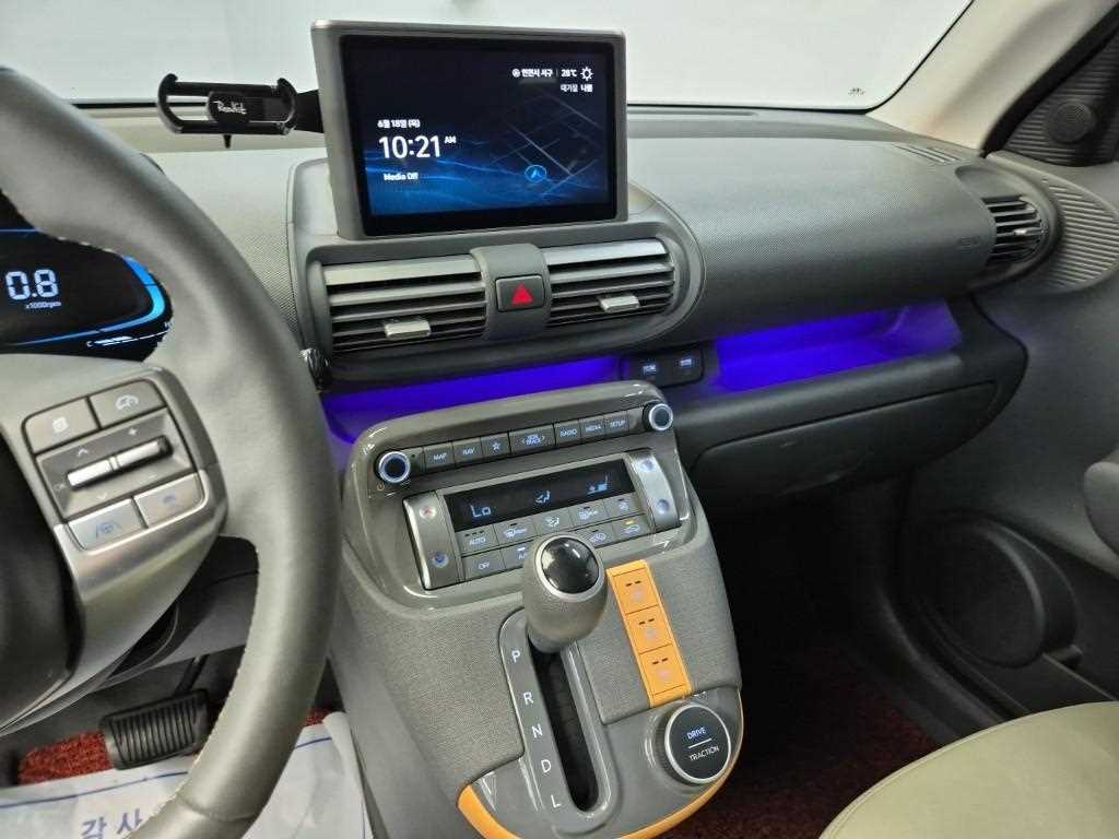 HYUNDAI Casper - Vista 12