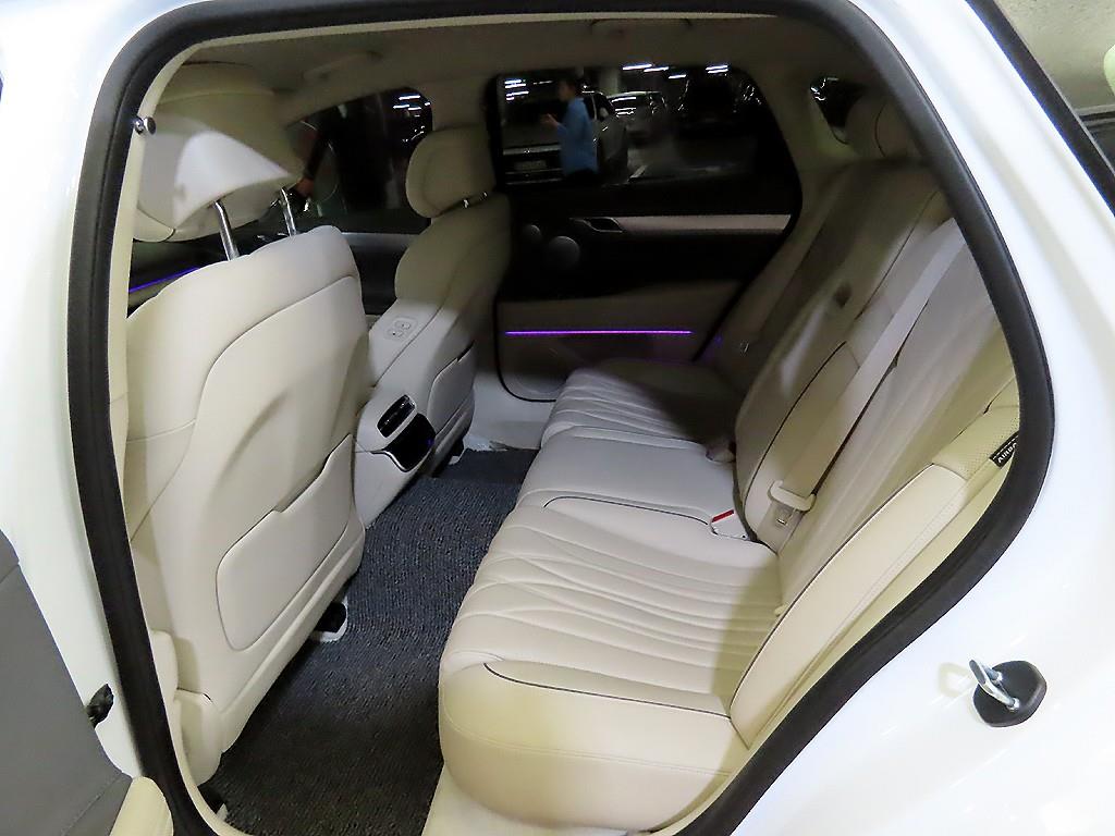 Genesis G80 - Vista 9