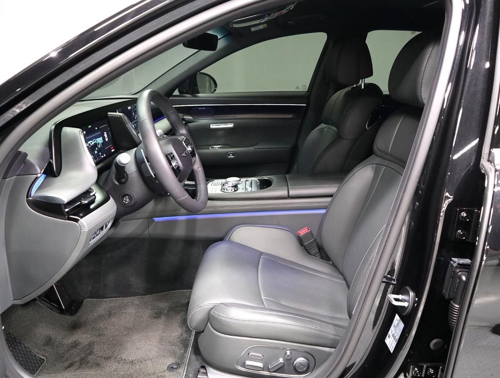 Genesis G90 - Vista 11