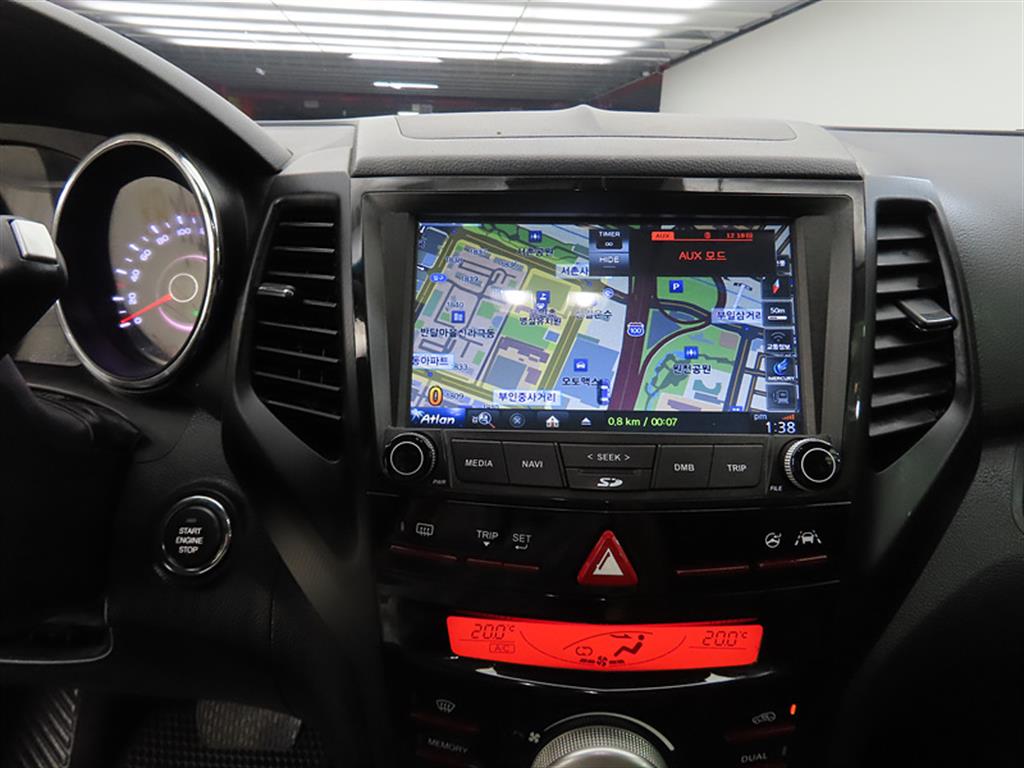 Ssangyong Tivoli 2017 Blanco - Importación desde Corea - HF Imports Iquique - Foto 15