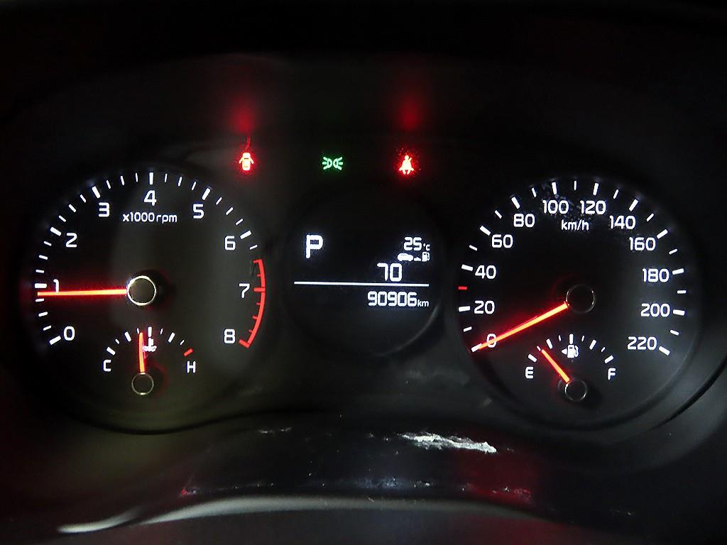 KIA Morning - Vista 11