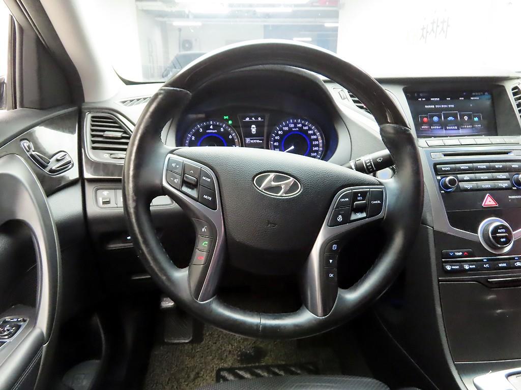 HYUNDAI Grandeur - Vista 9