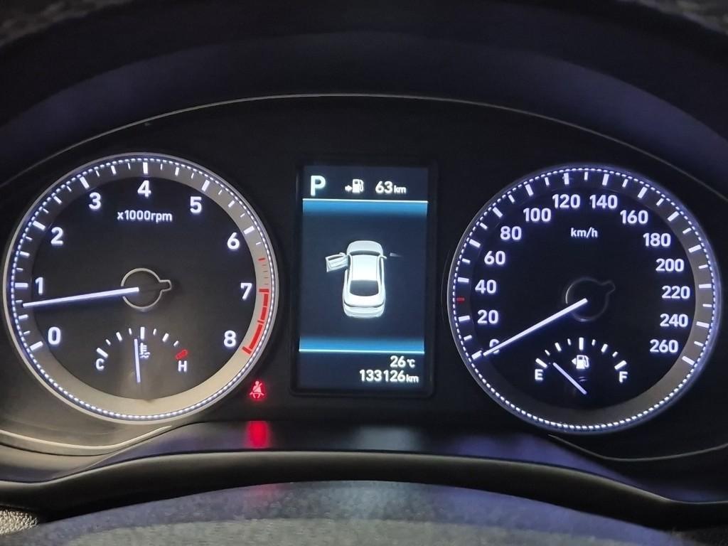 HYUNDAI Grandeur - Vista 7