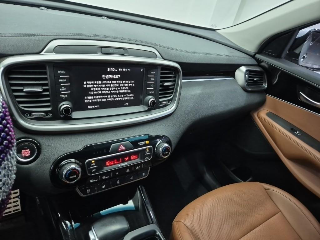 KIA Sorento - Vista 11
