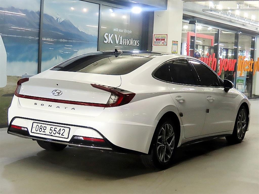 HYUNDAI Sonata - Vista 6
