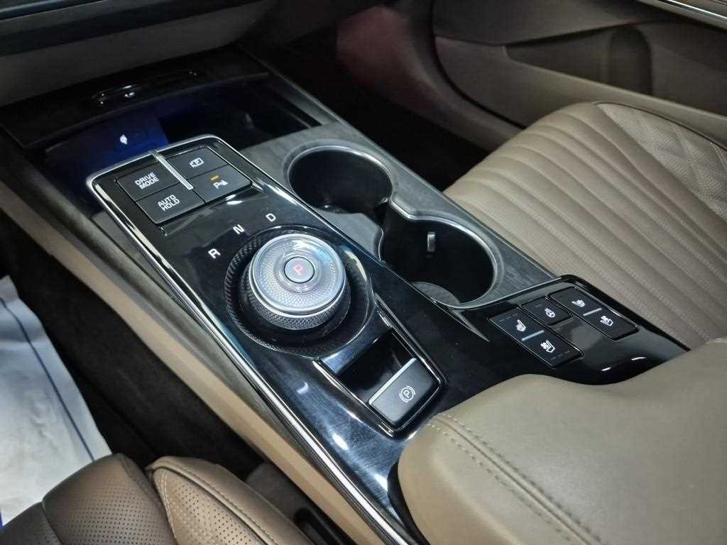 KIA K8 - Vista 10