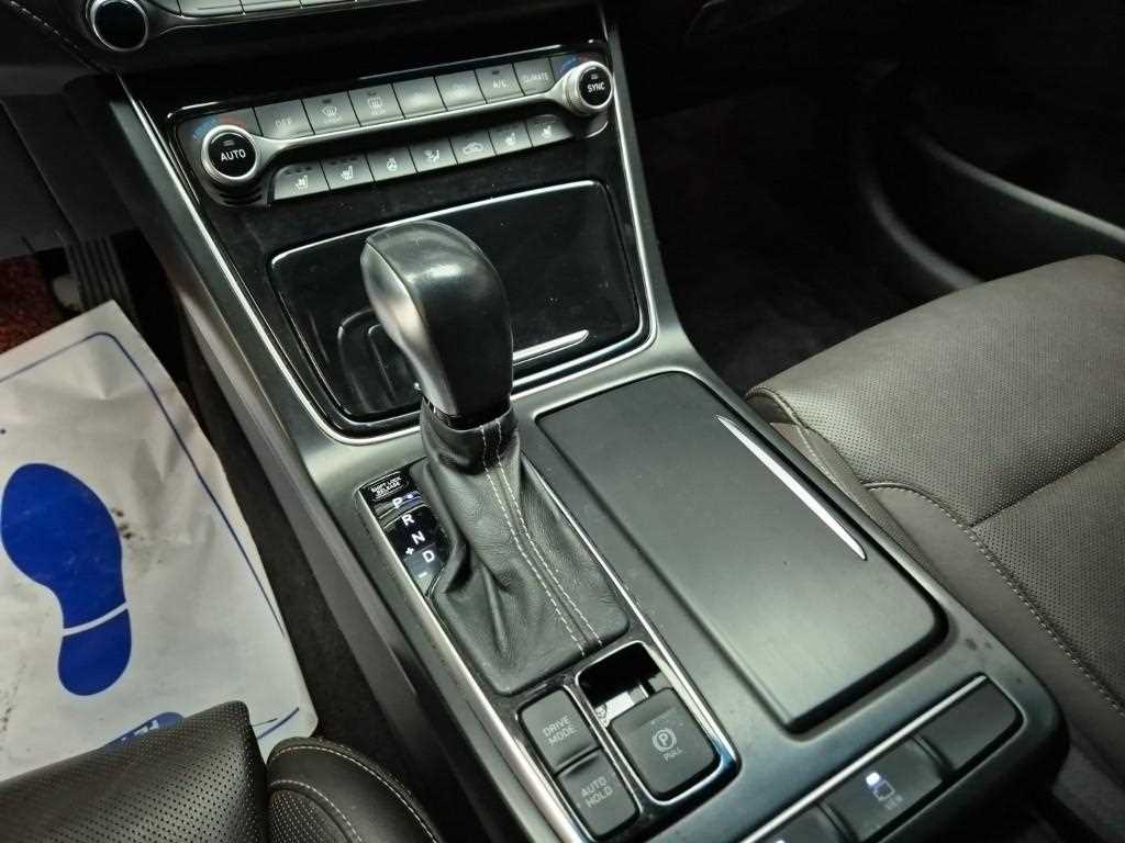 HYUNDAI Grandeur - Vista 10