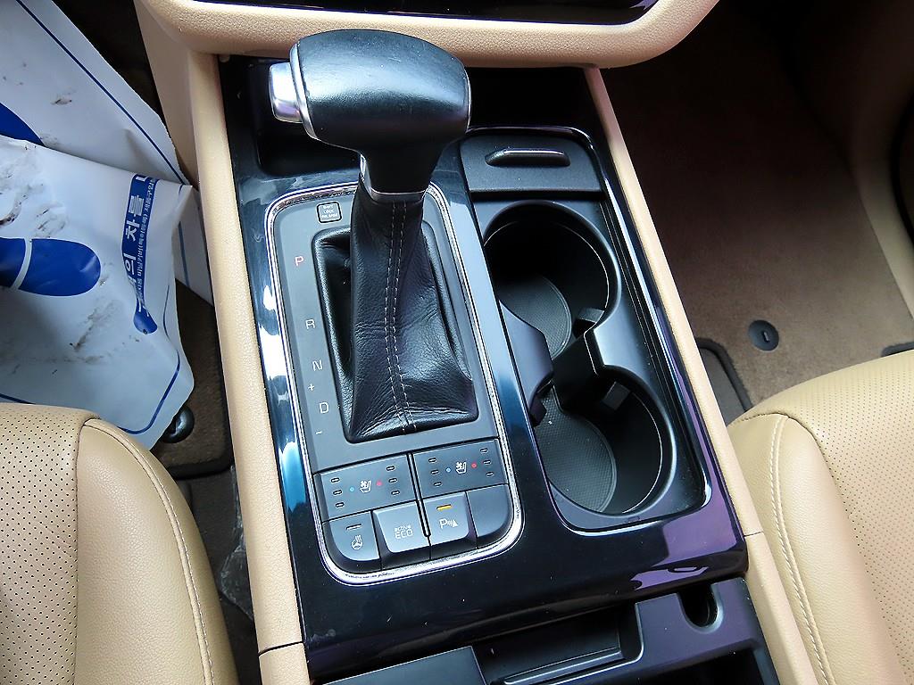 KIA Carnival 2016 - Importación desde Corea - HF Imports Iquique - Foto 13
