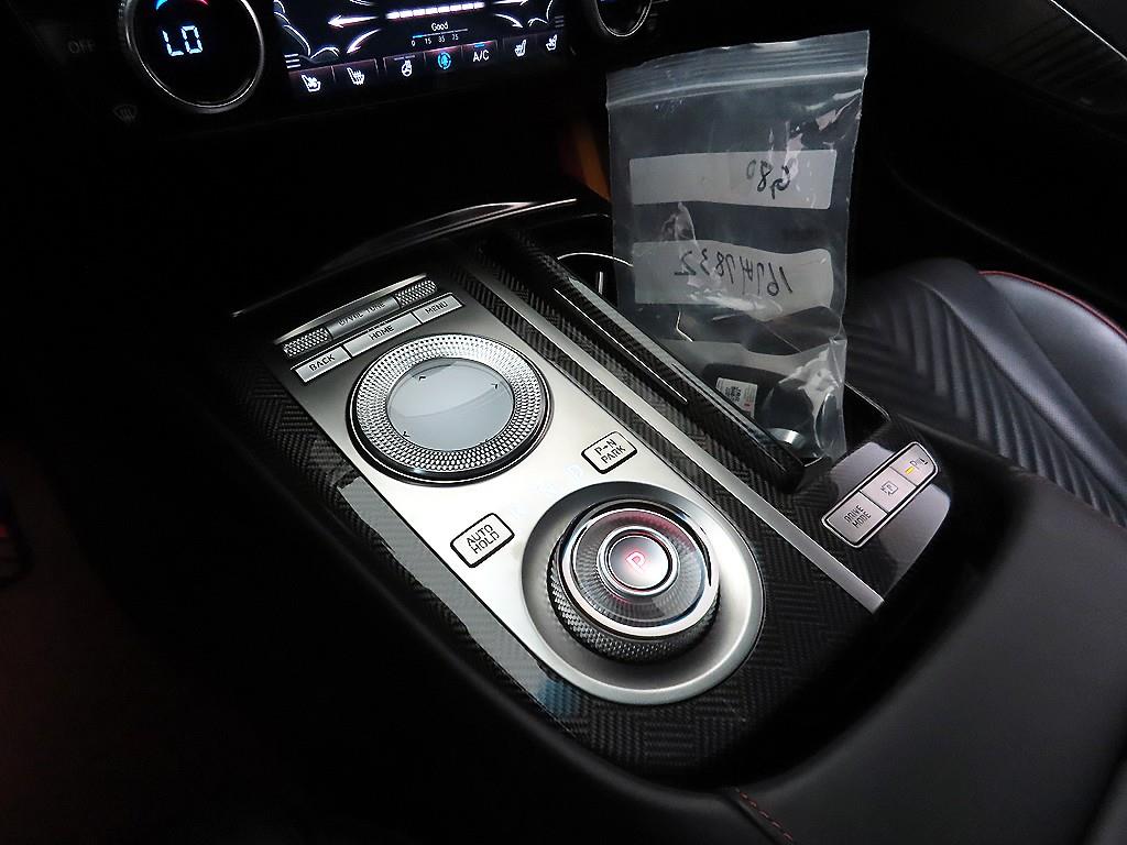 Genesis G80 - Vista 12