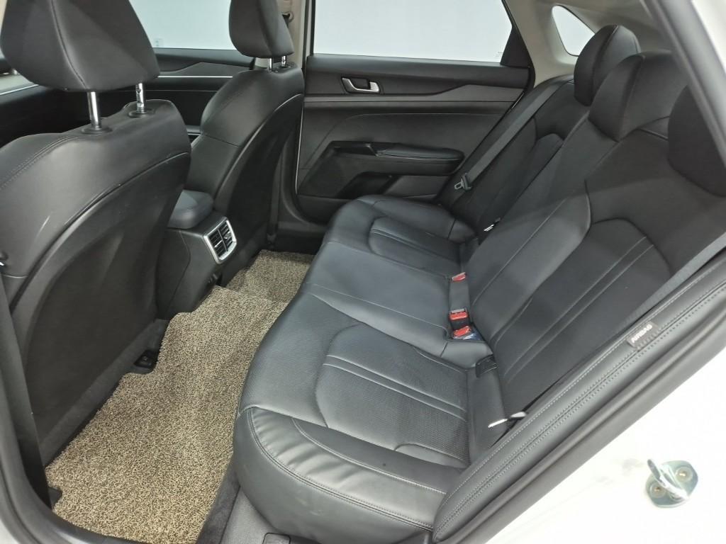 KIA K5 2022 Negro - Importación desde Corea - HF Imports Iquique - Foto 13