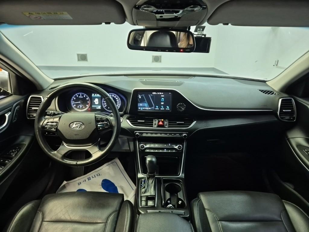 HYUNDAI Grandeur - Vista 8