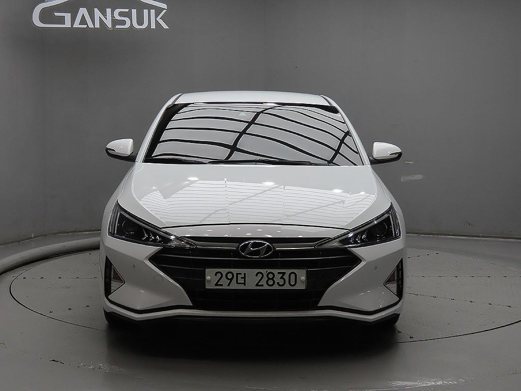 HYUNDAI Avante 2019 Blanco - Importación desde Corea - HF Imports Iquique - Foto 1