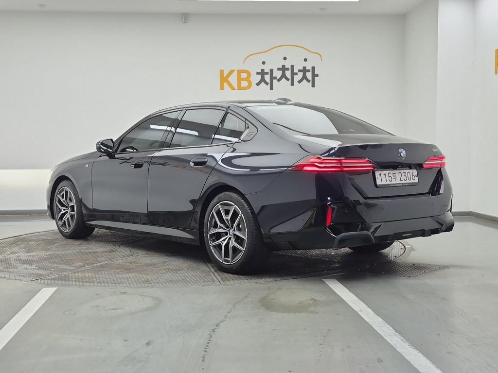BMW 5 Series - Vista 3