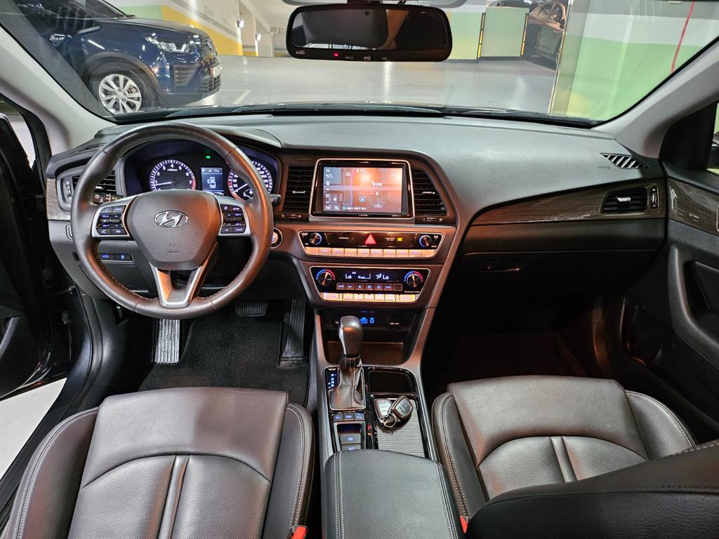 HYUNDAI Sonata - Vista 10