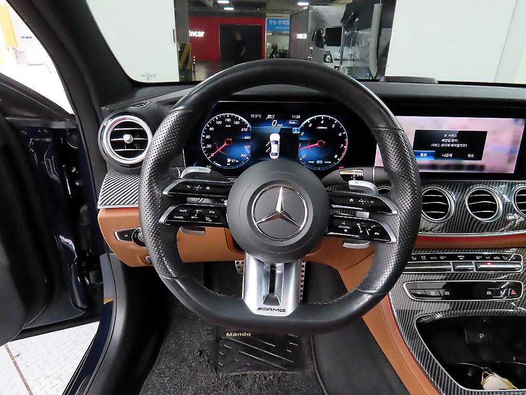 Mercedes Benz E class - Vista 11
